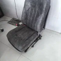 یک عدد صندلی لکسوز