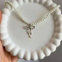 دسنبند، گردنبند،انگشتر و بند ساعت با منجوق