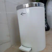 سطل زباله پدالی
