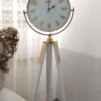 ساعت پایه دار