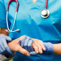 تزریقات و سایر خدمات پرستاری درمنزل