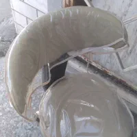 دو عدد صندلی کاملا سالم و کم استفاده با کاور