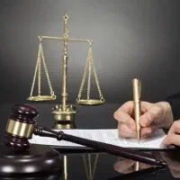 وکیل پایه یک دادگستری
