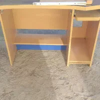 میز|میز تحریر و کامپیوتر|هیر, |دیوار