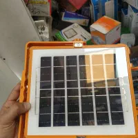 پروژکتور و لامپ خورشیدی