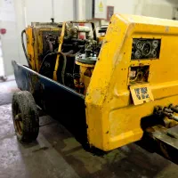 سرویس و تعمیر انواع کمپرسور اسکرو و پیستونی