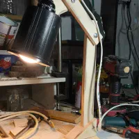 چراغ مطالعه چوبی