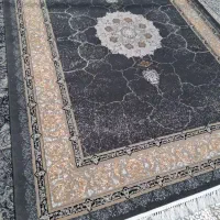 فرش جلوه ای از زیبایی و شکوه زیر پای شما)/