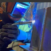 جوشکار CO2 و مونتاژ کار و کارگر ساده