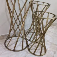 میز کنار سالنی