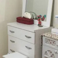 دراور چهار کشو ب همراه آینه