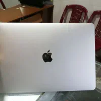 لپتاپ MacBook air 2019 کیفیت صفحه Retina
