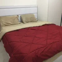 ست روتختی دو رنگ زرشکی کرم دونفره به همراه پرده