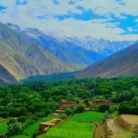 کاری گر افغانیم روز موز چاه برای کشاورزی وه