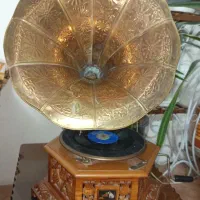 گرام گرامافون هندلی قدیمی