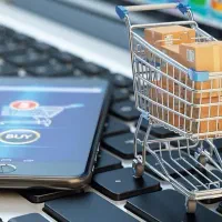 جذب نیروی فروش و آشنا به خدمات کامپیوتری - خانم