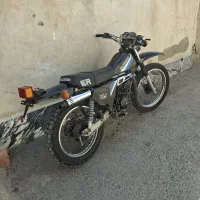 سوزوکی تریل185