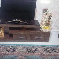 میزتلوزیون۴۴اینچ