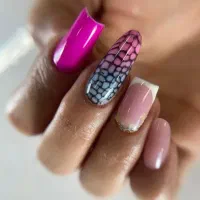 آموزش کاشت ناخنvip باآفر ویژه عظیمیه همراه با مدرک