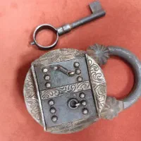 قفل خیلی خاص طرح قدیم