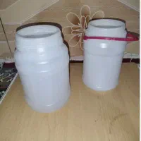 دبه ماست ۲ کیلویی کارخانه‌ای همراه با درب