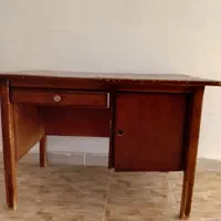 میز چوبی