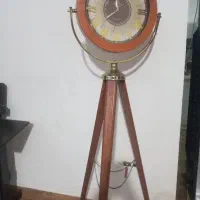ساعت ایستاده