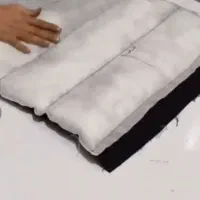 وسط کار ساده پوشاک و بسته بندی