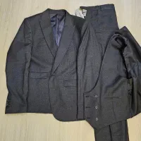 کت و شلوار و جلیقه نوک مدادی تمیز کم استفاده شده