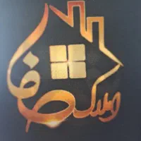 مشاور املاک/خانم یا آقا