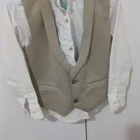 کت و شلوار بچگانه در حد نو