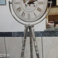 ساعت ایستاده