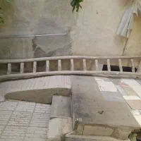 نردبان چوبی محکم وسالم حدود سه متری