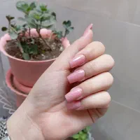 جذب مدل برای کاشت ناخن با ژل