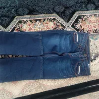 دوتا شلوار لی نو پوشیده نشده