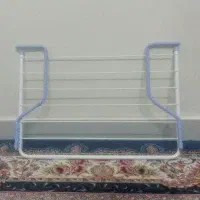یک عدد رخت آویز شوفاژی آلومینیومی