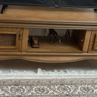میز تی‌وی و آینه کنسول