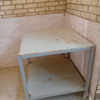 میز آهنی ۷۰×۷۰