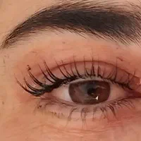 نیازمند مدل مژه