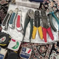 تعدادی ابزار همگی سالم