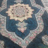 دوتا قالی 12متری دوعدد پشتی خلیجی