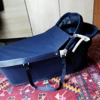 کریر انگایسی مکرون حدنو با پشه بند و اغوشی نوزاد