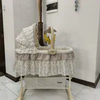 تخت چند کاره کنار مادر
