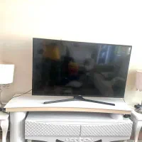 آباژور و میز