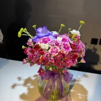گل طبیعی با گلدون