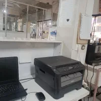 بهم زنگ بزن ازم 50تومن پول بگیر
