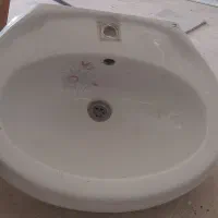 روشویی و پایه