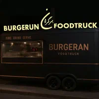 کارگر ساده فست فود