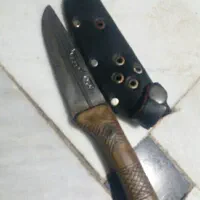 یک عددچاقوی محمد قمی با قلاف