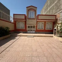 فروش-حیاط-ویلایی-با-مناسب-ترین-قیمت-املاک-ونک
